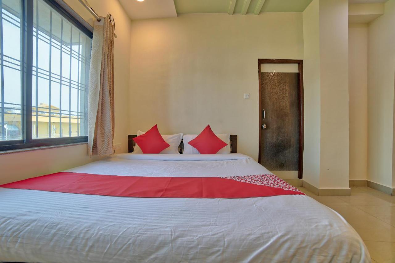 Oyo 35538 Hotel Risha Chandrapur Exteriör bild