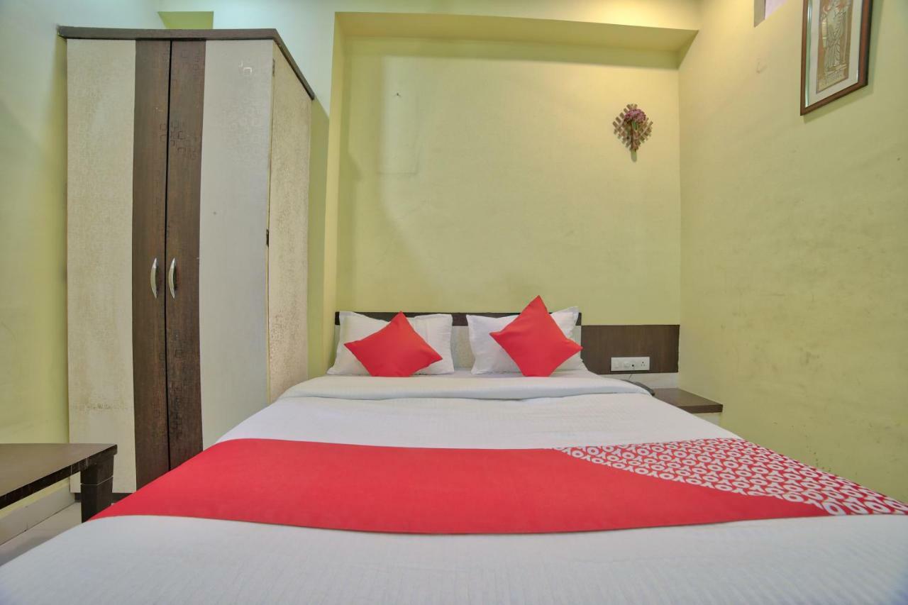 Oyo 35538 Hotel Risha Chandrapur Exteriör bild