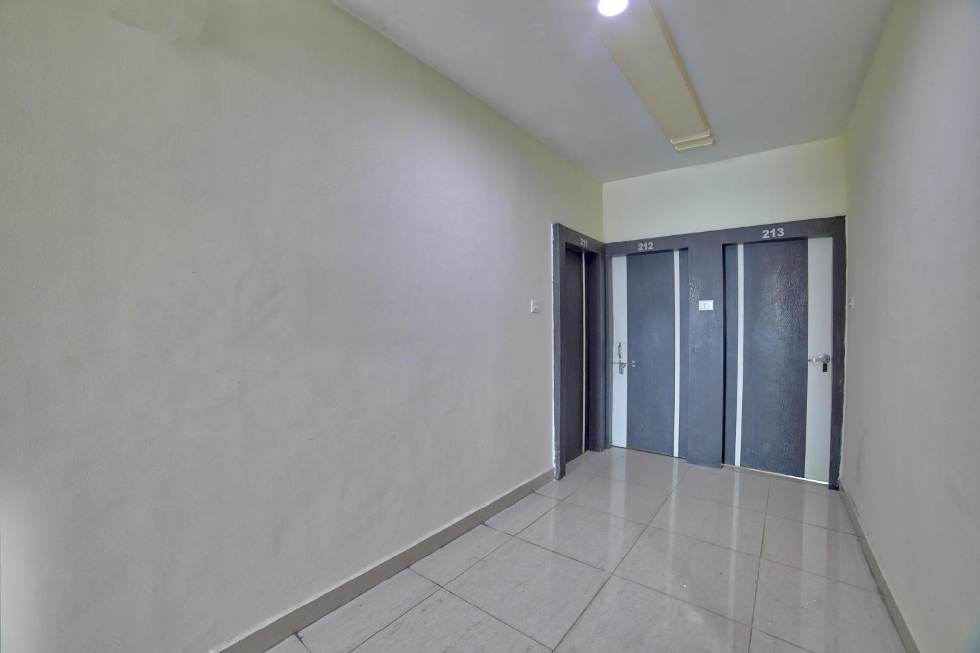 Oyo 35538 Hotel Risha Chandrapur Exteriör bild