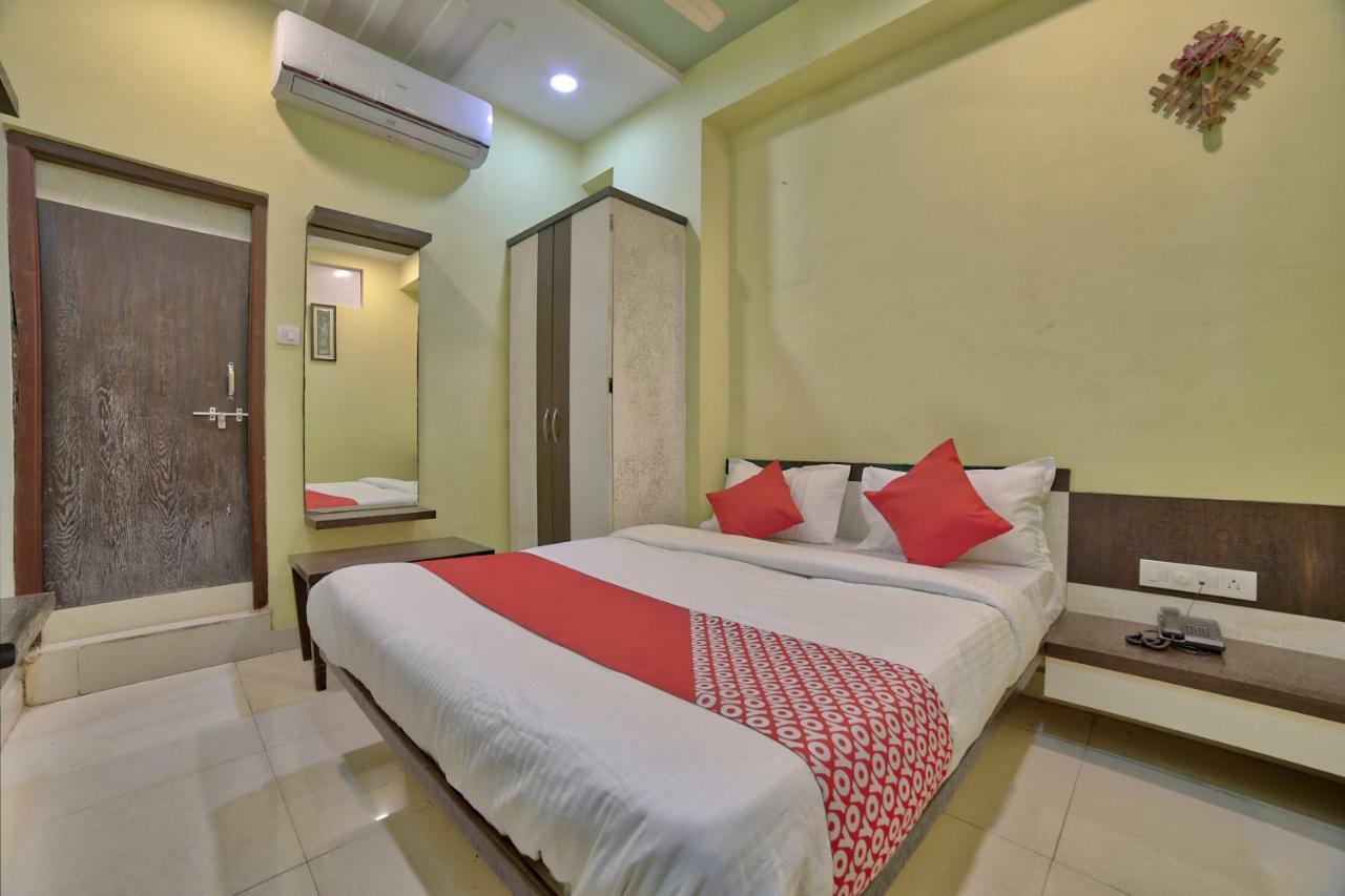 Oyo 35538 Hotel Risha Chandrapur Exteriör bild