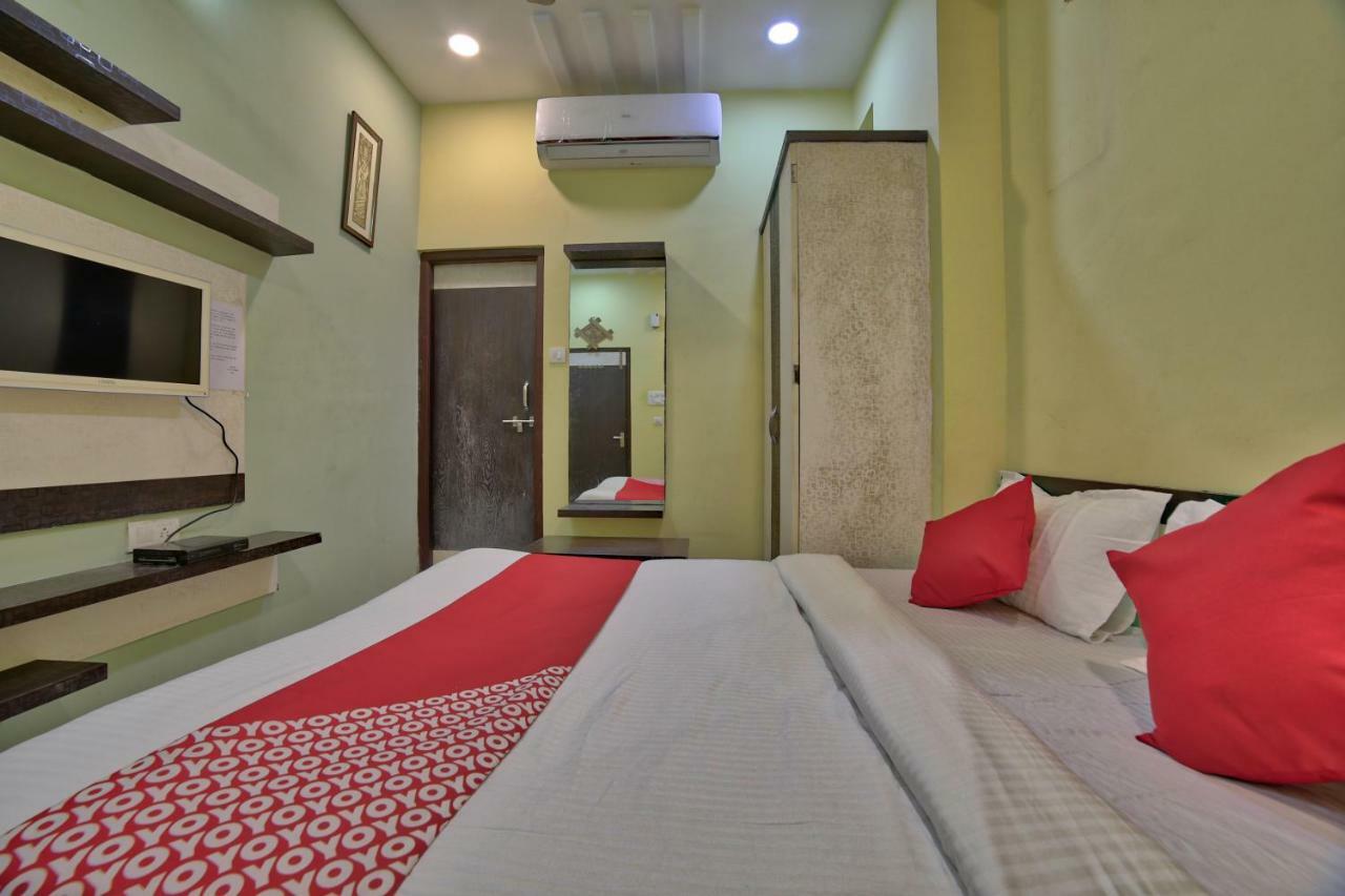 Oyo 35538 Hotel Risha Chandrapur Exteriör bild