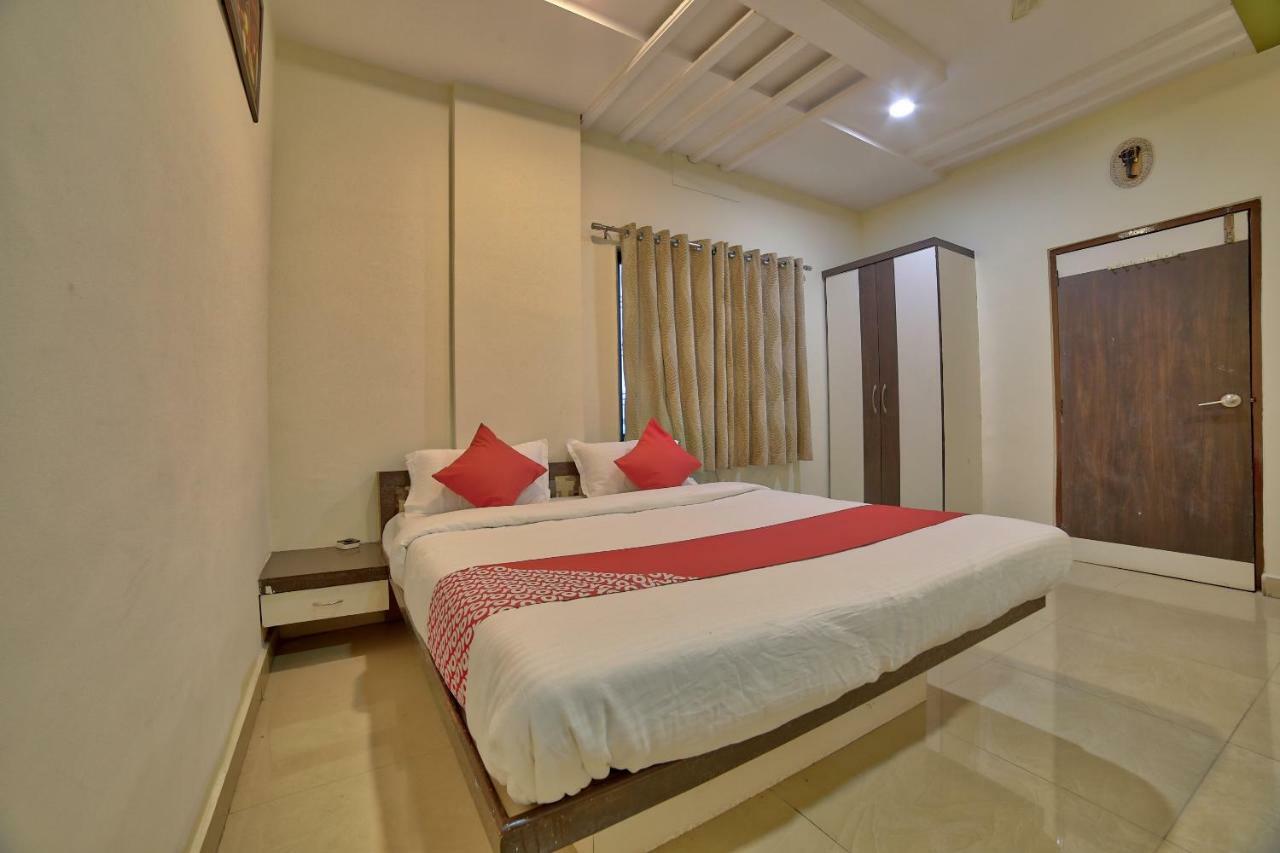 Oyo 35538 Hotel Risha Chandrapur Exteriör bild